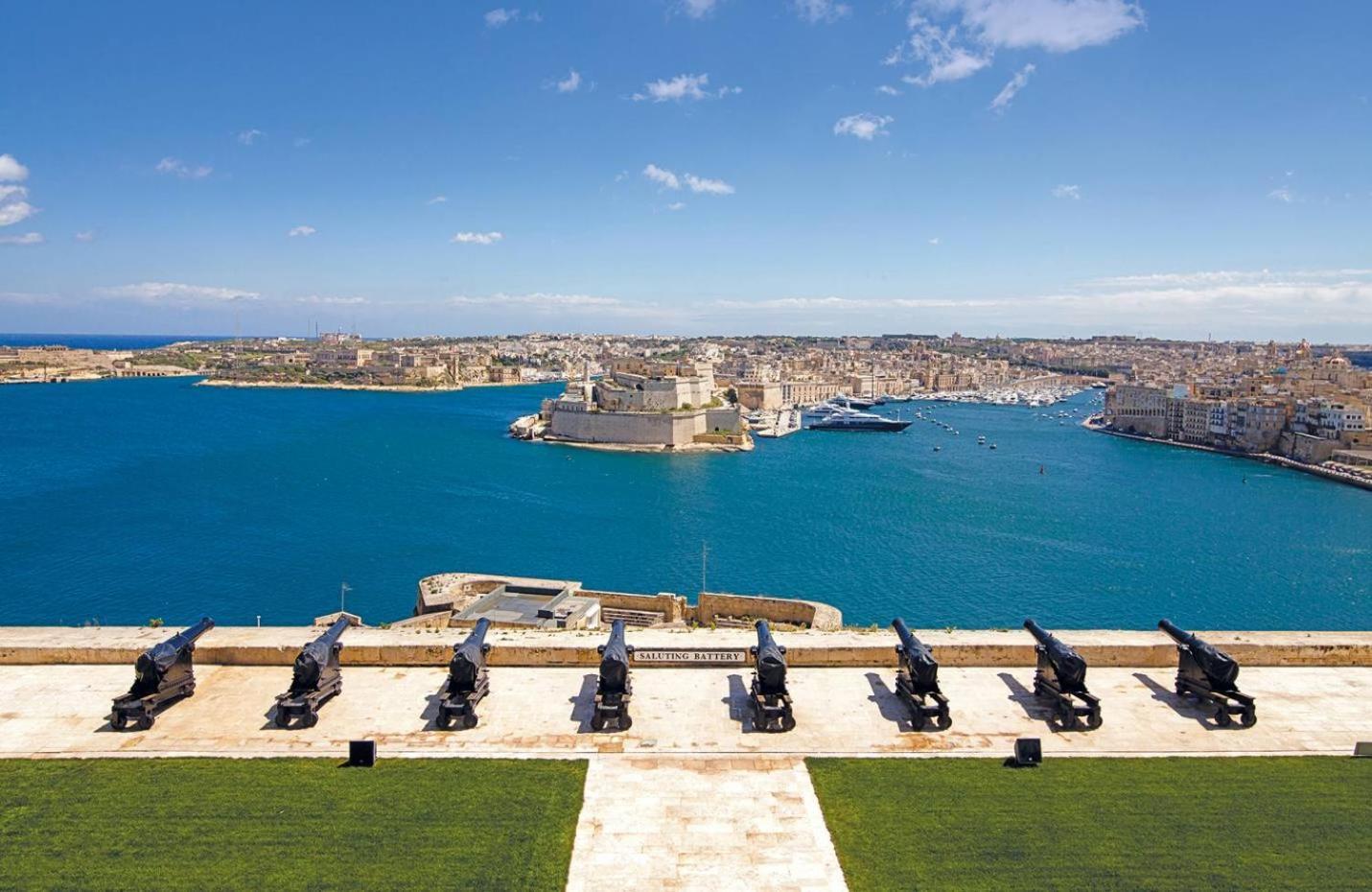 Exclusive Valletta Apartment With Historic Charm Экстерьер фото